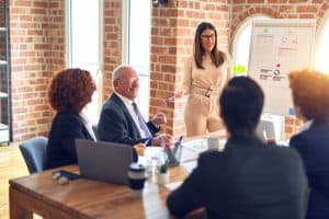 kick-off-meeting-dauer-optimale-zeit-effizienz-projektstart-tipps