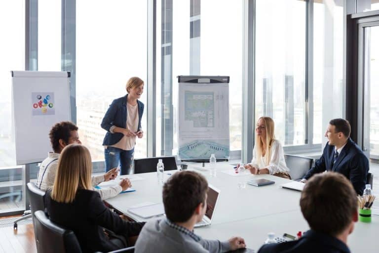 kick-off-meeting-gegenteil-wrap-up-projektabschluss-reflexion