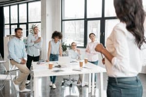teamfaehigkeiten-kompetenzen-zusammenarbeit-beruflicher-erfolg